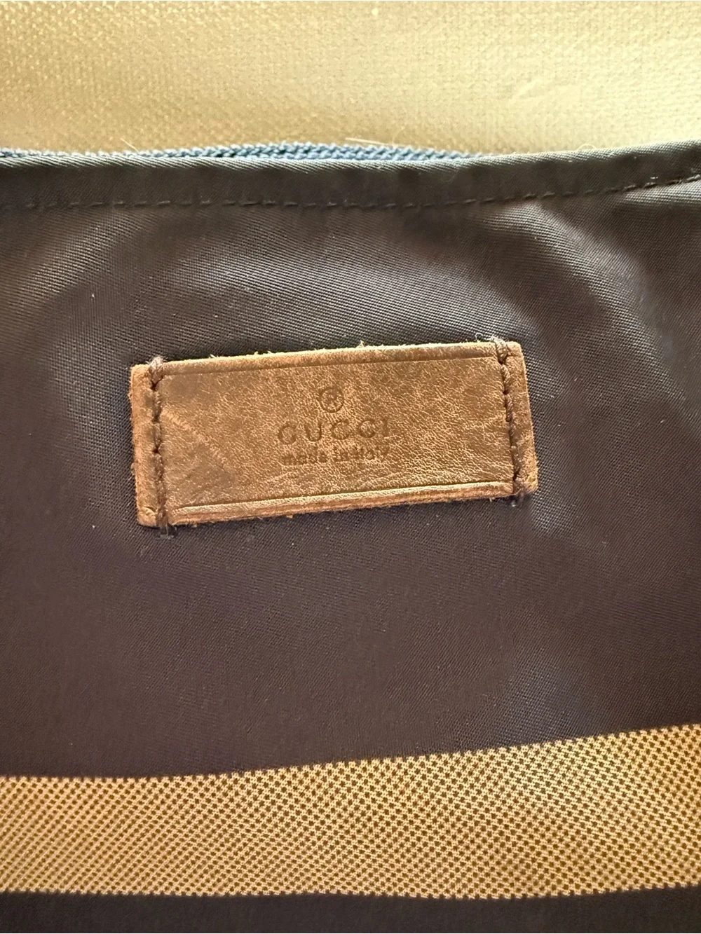 Gucci unisex Messenger Bag in Navy, Red, Gray